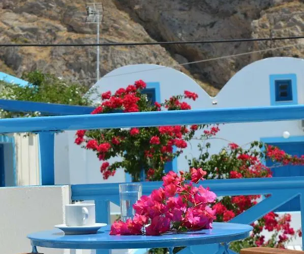 Lägenhetshotell Flora Perissa (Santorini)