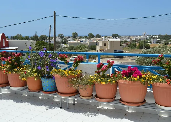 Lägenhetshotell Flora Perissa (Santorini)