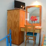מלון דירות Flora