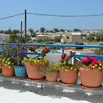 Lägenhetshotell Flora Perissa (Santorini)